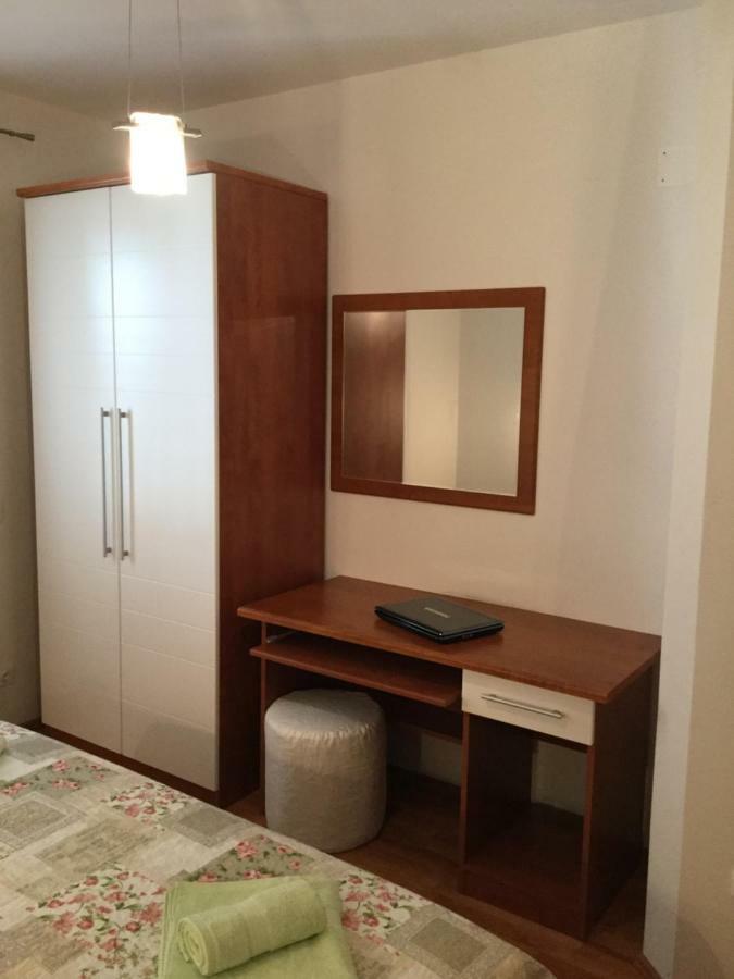 Apartments Marija Brela Esterno foto